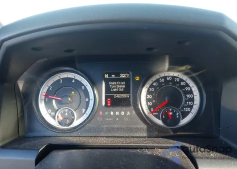 2016 Ram 1500 Express z USA, uszkodzony, nr VIN 3C6RR6KT1GG355988